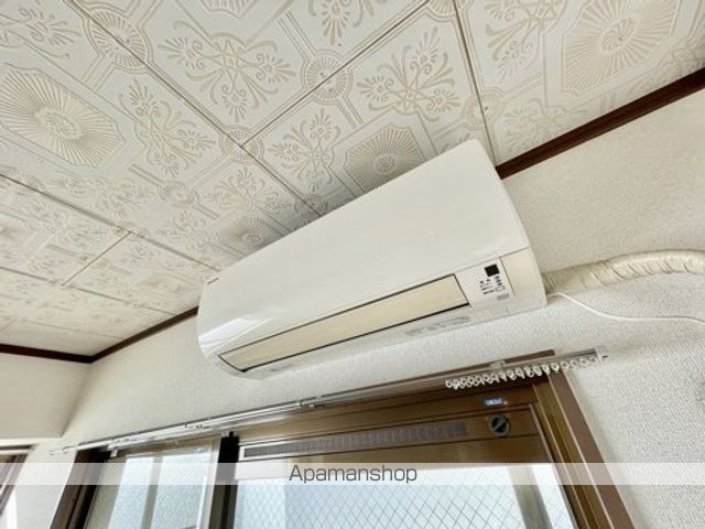 インターフェイスビルの内装写真