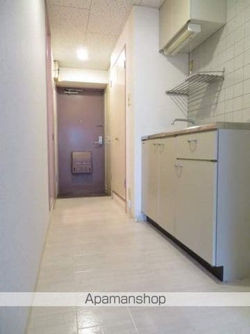 ロイヤルヒルズ泉崎IIの内装写真
