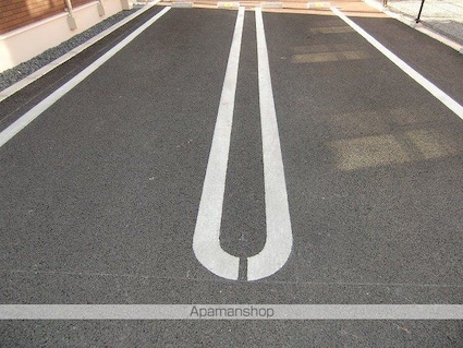 カリーノＧ[2LDK/52.83m2]の駐車場