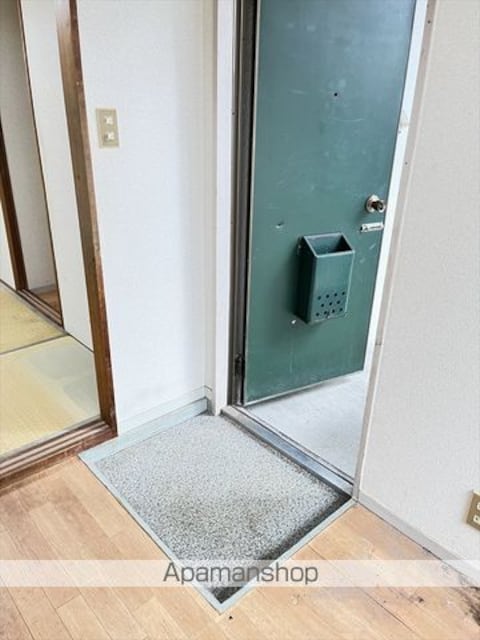 ニューハイツニシオカ[3K/40.18m2]の玄関