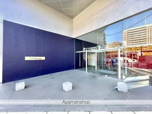レジディア市ヶ谷の玄関写真