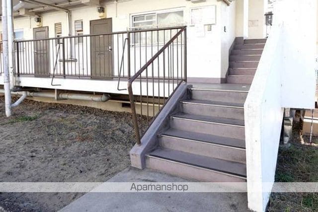ビレッジハウス羽島1号棟の玄関写真