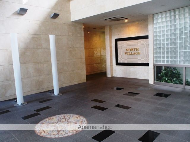 NORTH VILLAGE壱番館の玄関写真