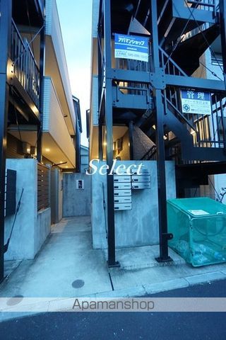 ブリーゼ金沢文庫の玄関写真