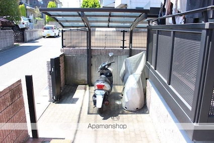 ヴォーヌングヒラハラ[2DK/48.86m2]の共用部3