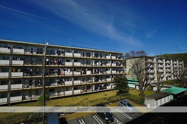松富団地9号棟の外観写真