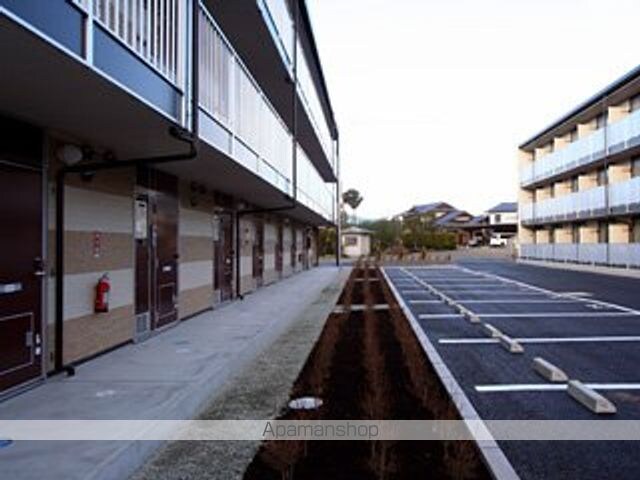 レオパレスアトラス折立Ⅱ[1K/23.18m2]の駐車場1