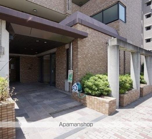 ファミール宮脇町の玄関写真