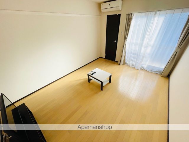 クレイノスゴン プルマージュの内装写真