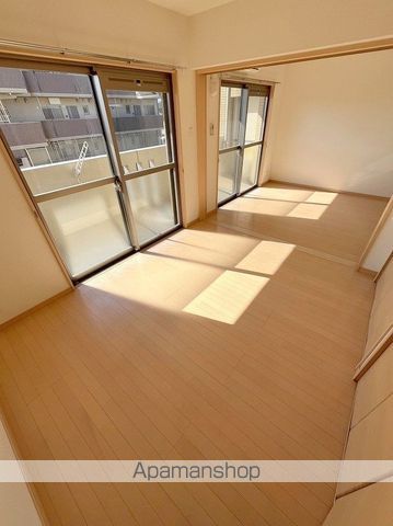 クレスト小松の内装写真