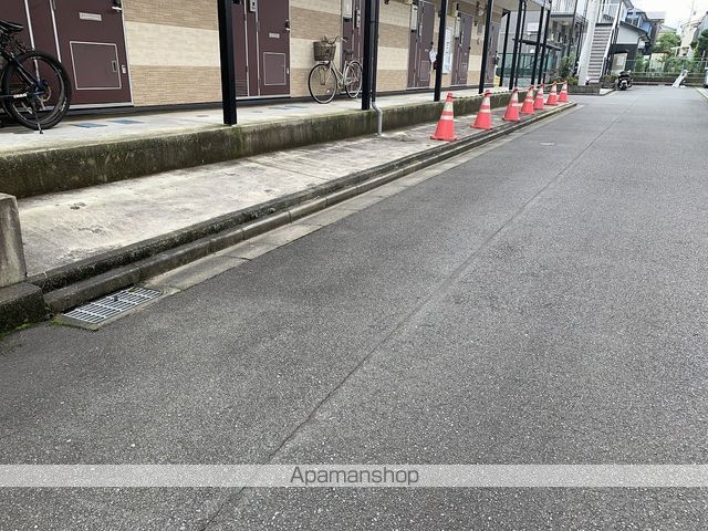 レオパレスフリーダム南金目IIIの玄関写真