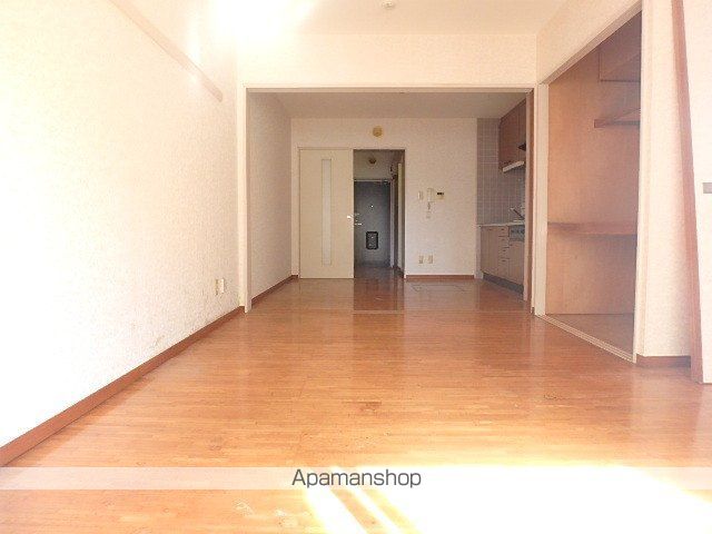 バードタウン8番館の内装写真