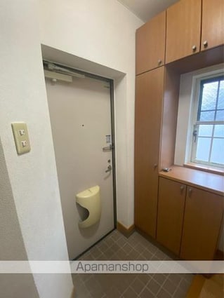 ラフィネ・メゾンＣ[2LDK/63.19m2]の玄関