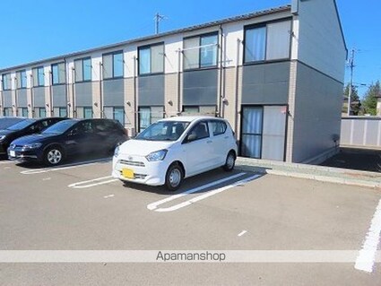 レオパレスマリンズＭＡＹＵ[2DK/49.68m2]の駐車場2