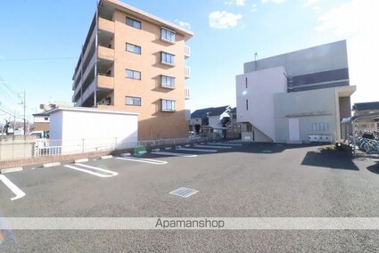 カーサ　プラシード[1LDK/52.37m2]の駐車場2