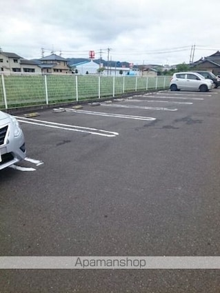 ジャルダンフルールＡ[2DK/49.86m2]の駐車場