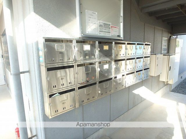 コージコートの玄関写真