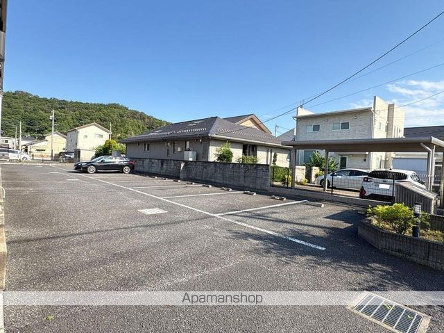 レオパレスパークサライの玄関写真
