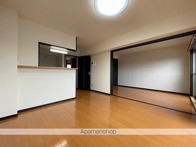 Glanz末吉の内装写真