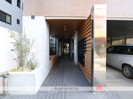 愛知県名古屋市千種区吹上２丁目[1K/20.8m2]のエントランス1