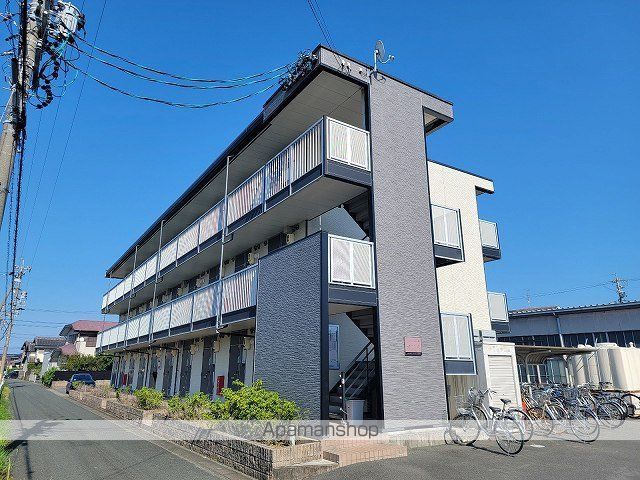 レオパレストルネード豊岡の外観写真