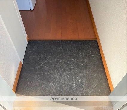 レオパレス角小林[1K/23.18m2]の玄関