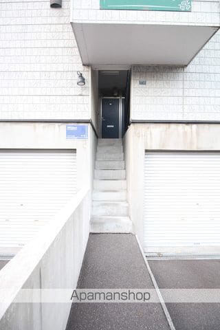ベルローズ元町の玄関写真