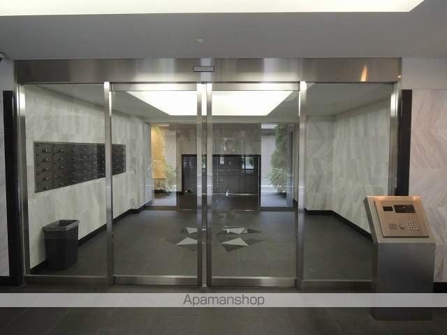 メインステージ浅草橋駅前の玄関写真