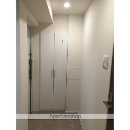 Ｈｏｕｓｅ　Ａｖｅｎｕｅ　柿の木坂[1LDK/41.13m2]の玄関