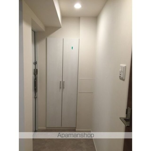 Ｈｏｕｓｅ　Ａｖｅｎｕｅ　柿の木坂[1LDK/41.13m2]の玄関