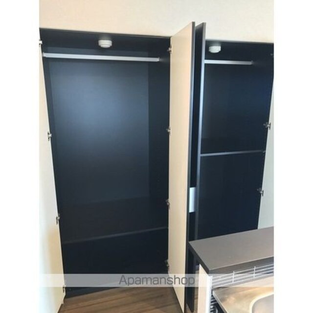 ｆｉｎｏ　ＪＩＹＵＧＡＯＫＡ[1R/34.81m2]の玄関