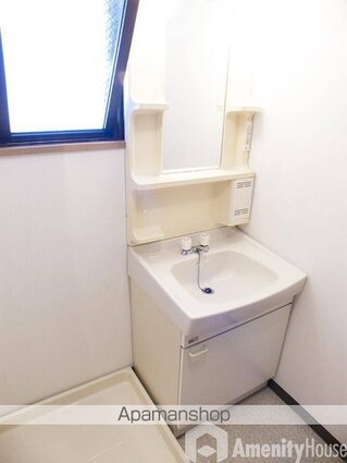 ウィンズ長戸[2LDK/56.85m2]の洗面所