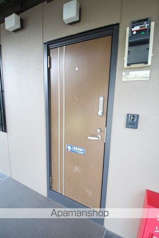 サンシャイン小泉の玄関写真