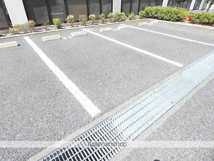 パルテールＢ[2LDK/55.71m2]の駐車場3