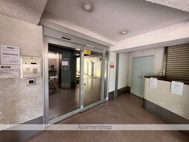 エストレージャ湘南の玄関写真