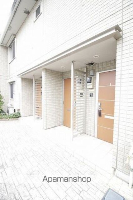 東京都立川市砂川町４丁目[2LDK/52m2]のエントランス
