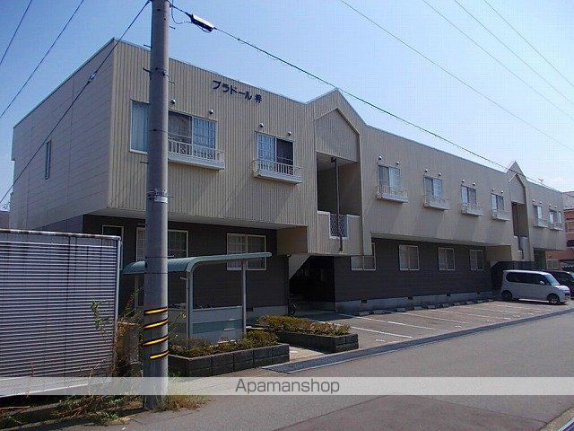 プラドール梓の外観写真