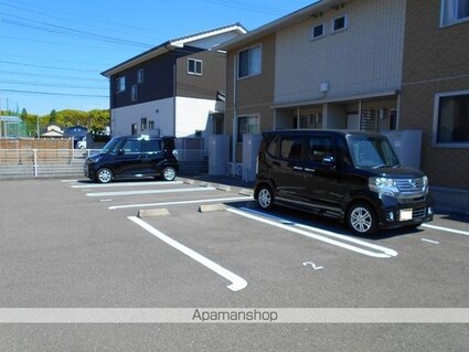 メゾン　ドゥ　プランタン　Ｂ棟[2LDK/51.57m2]の駐車場1