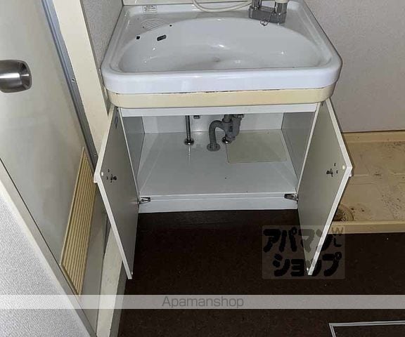 ロイヤルハイツ亀岡の内装写真