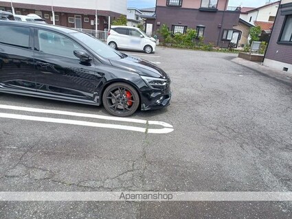 ヴィラ・ヒロタＡ[3K/53.73m2]の駐車場