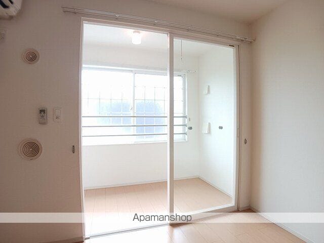 シャイニングの内装写真