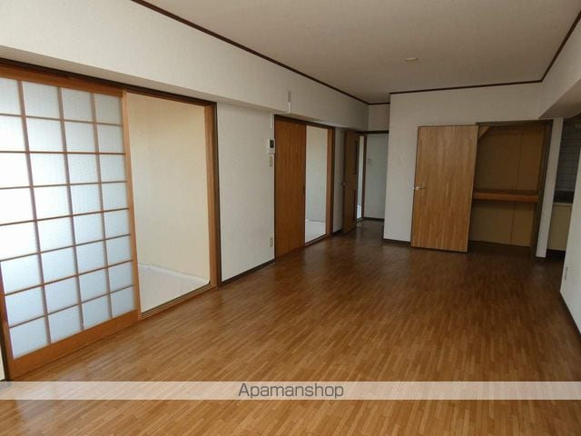 メゾンドール中寺の内装写真