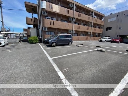 ＢＩＧＢＡＮ２[1K/25.12m2]の駐車場