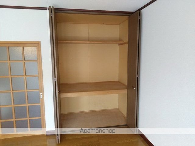 レジデンスヤマシチAの内装写真
