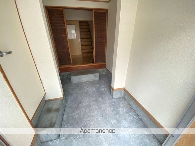 木田貸家の玄関写真