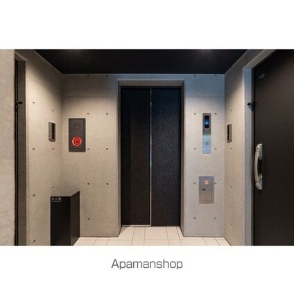 ウェルスクエア西新宿五丁目[2LDK/44.37m2]の共用部