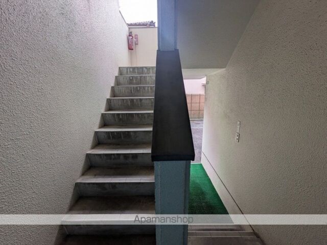 広島県広島市中区吉島西１丁目[2LDK/49m2]の共用部1