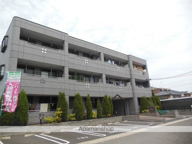 ララパルーザの外観写真