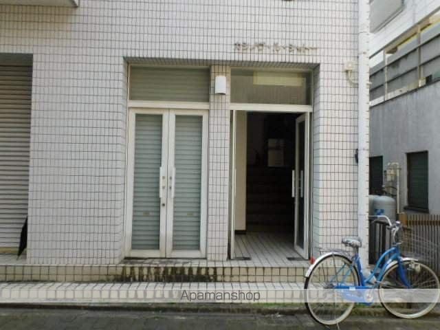 エクストラックス大曽根の玄関写真