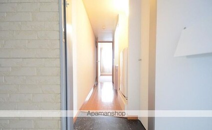 レオパレスＳｕｎＦｌｏｗｅｒ[1K/19.87m2]の玄関